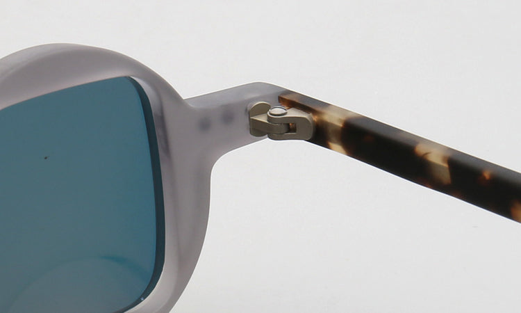 Scene | Mismatch Polarized Sunglasses w/ Tortoise Shell Pattern | Unique Retro Square & Circle Frames